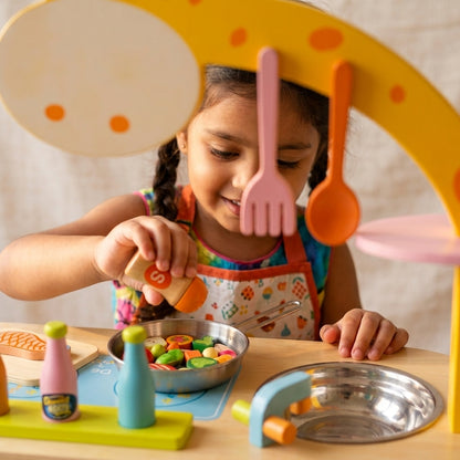 Wooden Giraffe Kitchen Playset | Ages 3-8 | Pretend & Play